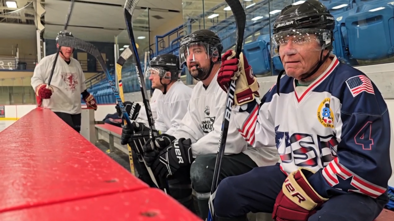 Věk je jen číslo: 85letý hokejista překvapuje svou vitalitou. V posilovně tráví pět dní v týdnu