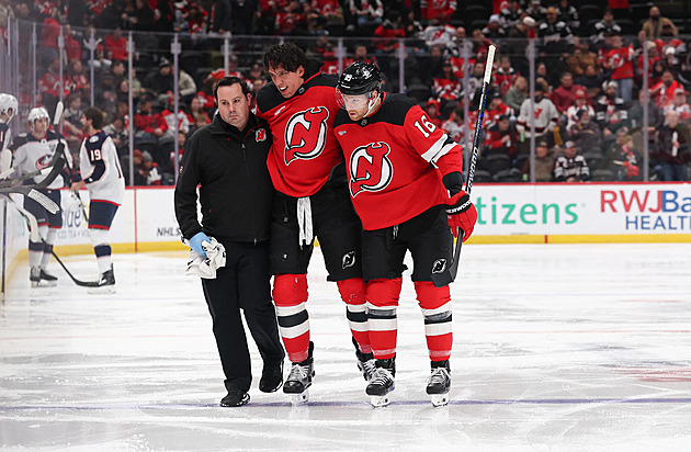 Dojetí u fotky, bitka a odplata spoluhráčů. Veteránovi zhořklo významné jubileum