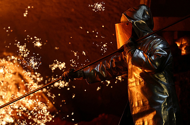 Průmyslová výroba v Německu vzrostla, pomohlo stavebnictví, auta stagnují