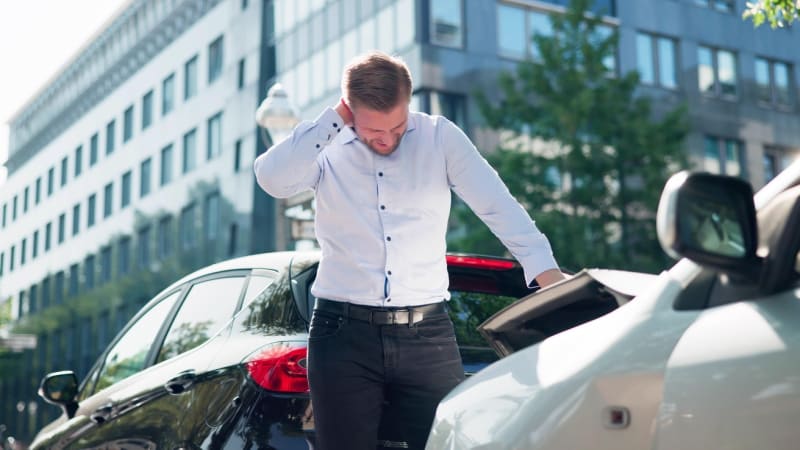 PŘEHLEDNĚ: Když dopravní nehoda skončí zraněním. Advokát vysvětluje, na co vše máte nárok