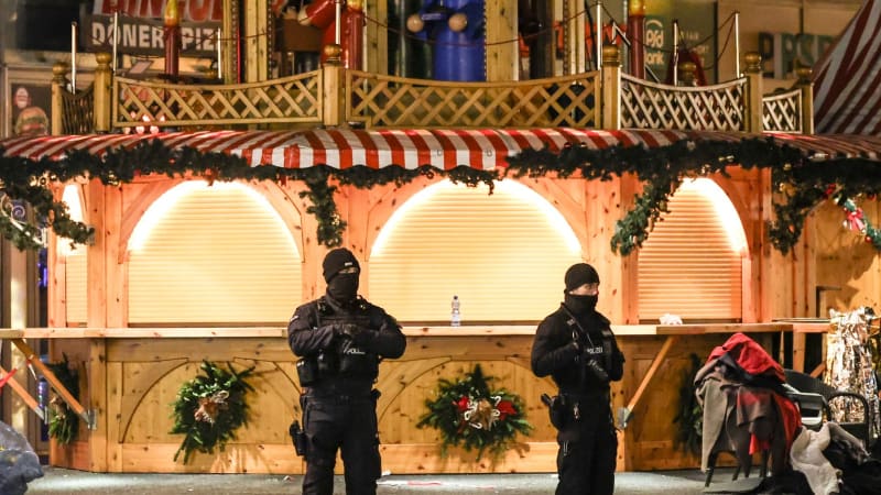 Džihádisté chystali útok na vánoční trh v Německu. Policie je pozatýkala