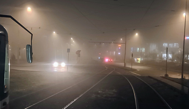 Kdy se na jihu Moravy vyjasní? Region od začátku prosince leží v husté mlze