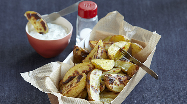 Dokonalé pečené brambory. Vědci doporučili optimální postup