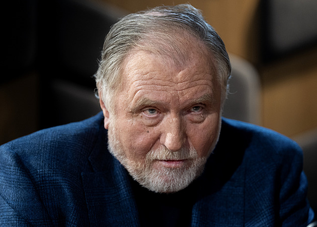 Komunisti jsou jako škvoři pod kamenem, říká Sokol k zákazu propagace