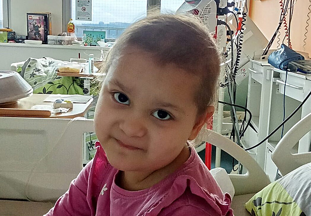 Elenka přes rok bojuje s akutní leukémií, cesta ke kruté diagnóze byla těžká