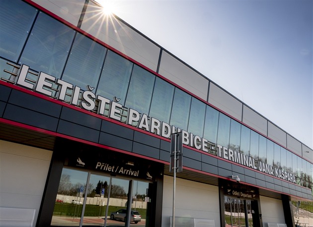Letiště v Pardubicích má opět rekord, do dalších let chce ještě více pasažérů