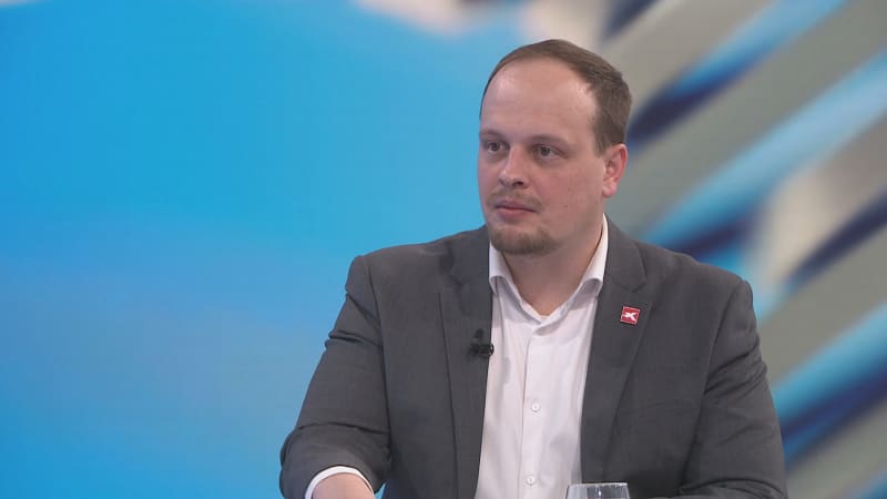 Změny v důchodech? Pro rok 2050 si můžeme namíchat nebezpečný koktejl, tvrdí Peterka