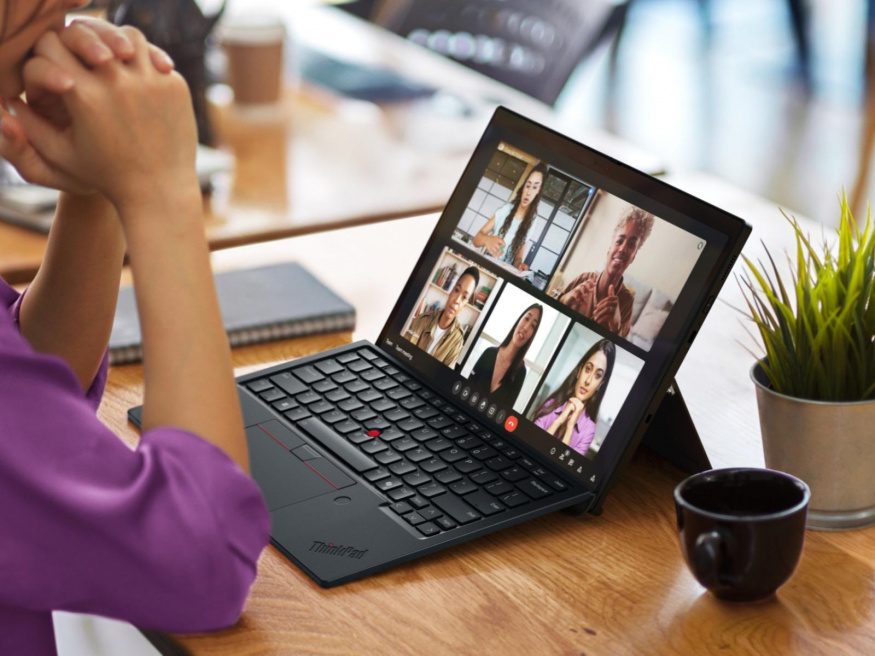Surface Pro má nového rivala. ThinkPad X13 to ale bude mít kvůli vysoké ceně těžké