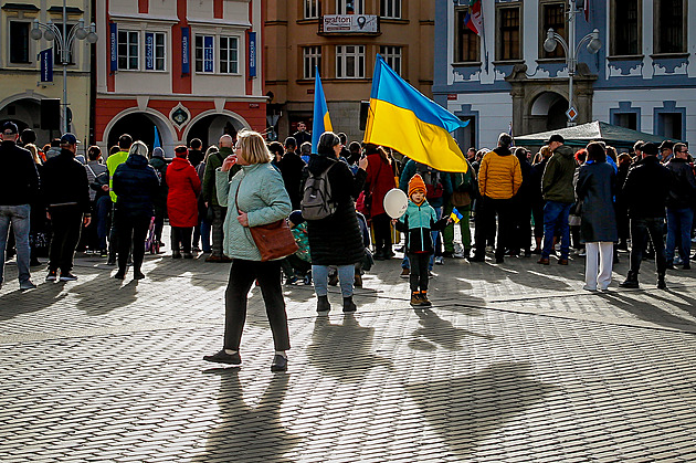 Polsko omezilo sociální dávky ukrajinským uprchlíkům, jejich ochranu ale zachová