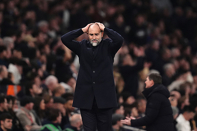 Tottenham v krizi, kouč ale o vyhazovu nechce slyšet. Dá v bráně šanci Kinskému?