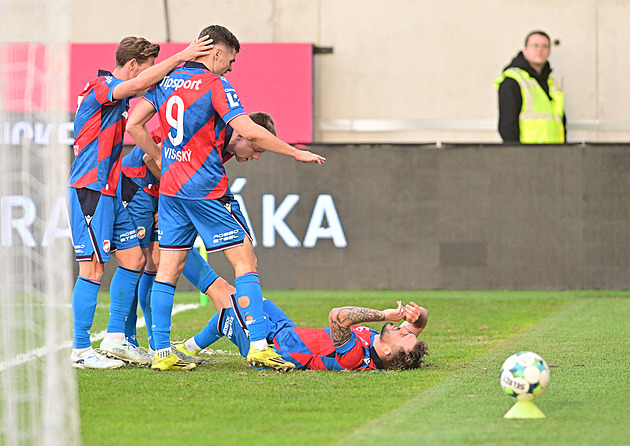Hradec - Plzeň 0:3, první výhra od poloviny února, tři body vystřelil Lawal