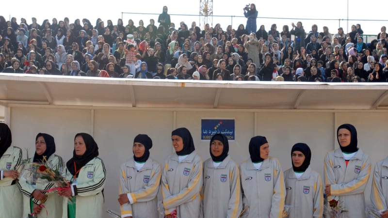 Íránské fotbalistky se skryly v Austrálii. Doma je označily za válečné zrádkyně, čelily hrozbě