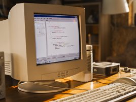 Firmy jedou na starých počítačích. A začíná se to nepříjemně projevovat