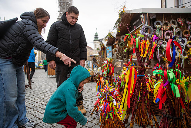 Koncerty, dílničky či jarmark s šermíři. Velikonoční akce hostí náměstí i muzea
