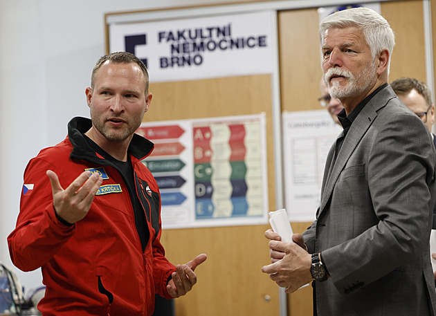 Prezident Pavel na návštěvě Brna. Zavítal za zdravotníky, promluví také se studenty