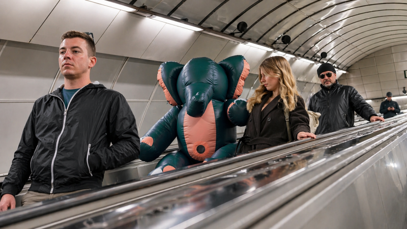 Nafukovací sloni v Praze otevírají téma, o kterém se mlčí. Jak jsou na tom Češi s psychikou?