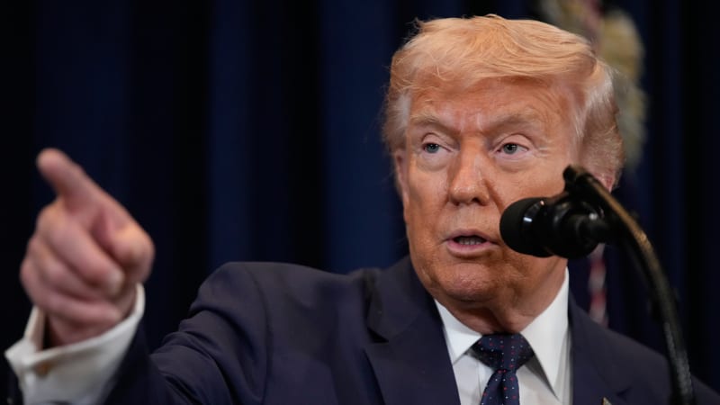 Nic z vás nezbude, hrozí Trump Íránu. Teherán varoval kvůli dohodě, volá po rychlém jednání