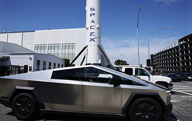 SpaceX chce z primární nabídky akcií získat 75 miliard dolarů, ovládne ji Musk