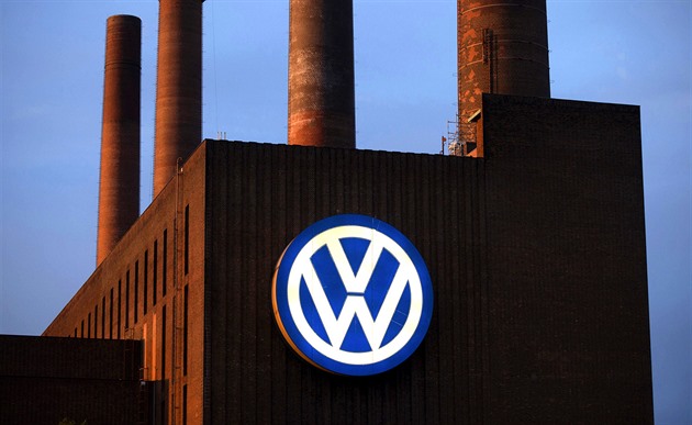Šok z Volkswagenu: po milionu aut zkrouhne výrobu o další statisíce vozidel