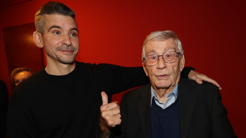 Komentátorská legenda Suchánek slaví devadesát. Krematorium už se těší, žertuje