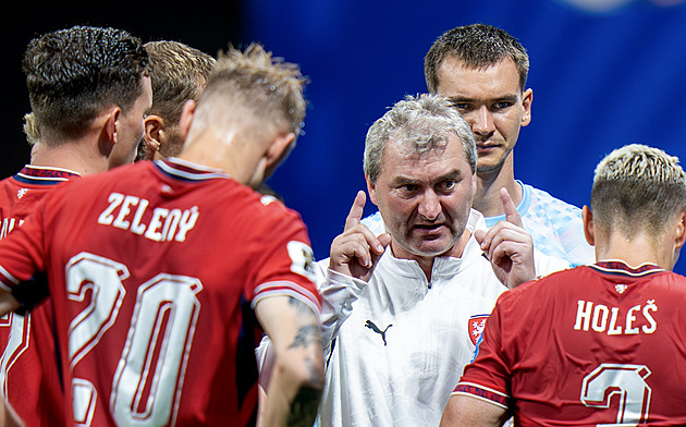 Suchopárek: Zkuste tu dvakrát přeběhnout hřiště. Není snadné presovat jako Slavia