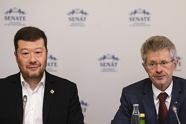 Okamura letí s Vystrčilem do Istanbulu, vystoupí na parlamentním jednání NATO