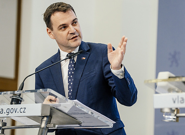 Macinka znovu selektoval média. Ohradil se Syndikát novinářů ČR i další instituce