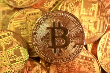 Bitcoinová kauza míří k soudu, státní zástupkyně obžalovala čtyři lidi