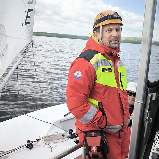 Bouřka může úřadovat do tří minut. Pak musíte jet po vlně, říká vodní záchranář