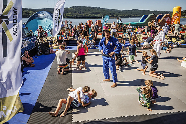 Lipno na deset dní obsadí festival. Dorazí Salač, Koller, Korn i Kalkulátor