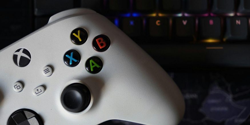 Pár hodin měsíčně v ceně, delší čas za příplatek. Microsoft dramaticky omezuje cloudové hraní