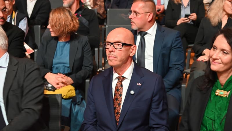 Na Klempíře při jeho projevu ve Frankfurtu bučeli. Rýpla si i spisovatelka Denemarková