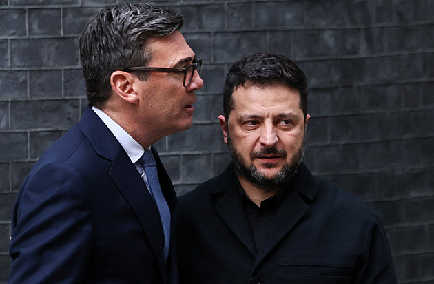 Ukrajina chce na USA spoléhat, řekl Zelenskyj. Trump si podle něj vybral Rusko