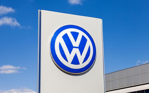 Volkswagen plánuje zmrazit mzdy do roku 2030, týká se to i Škody, tvrdí odboráři